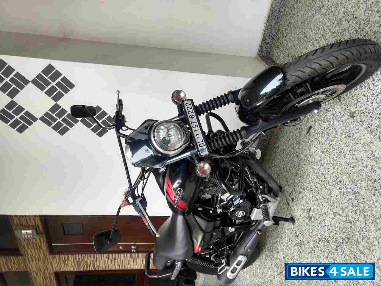 Black Matt Bajaj Avenger Street 220