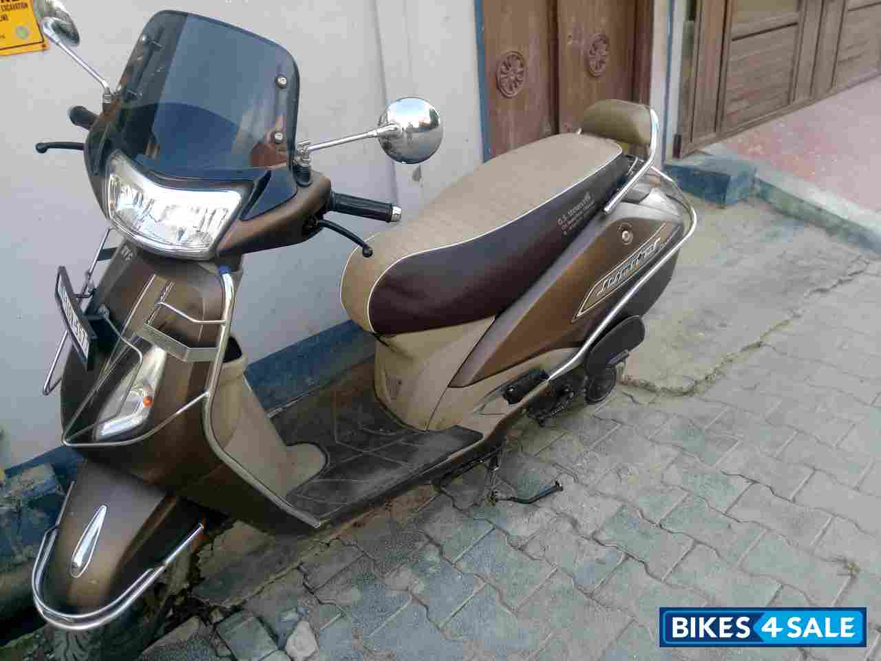 Beaver Brown TVS Jupiter Classic