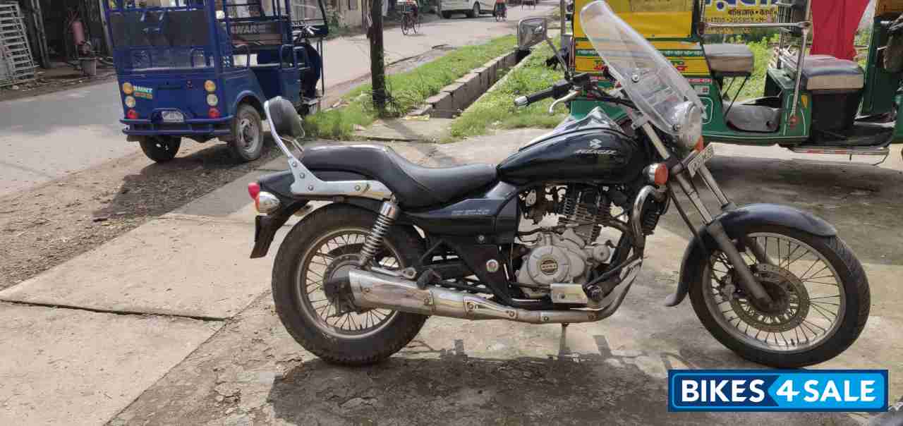 Bajaj Avenger 220 DTS-i