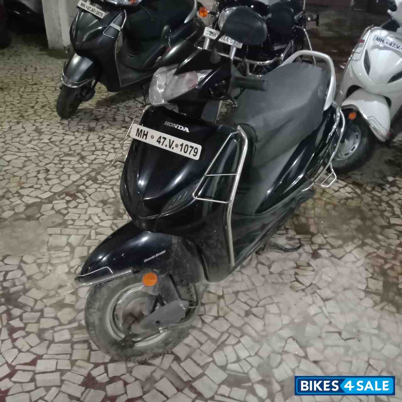Black Honda Activa 4G