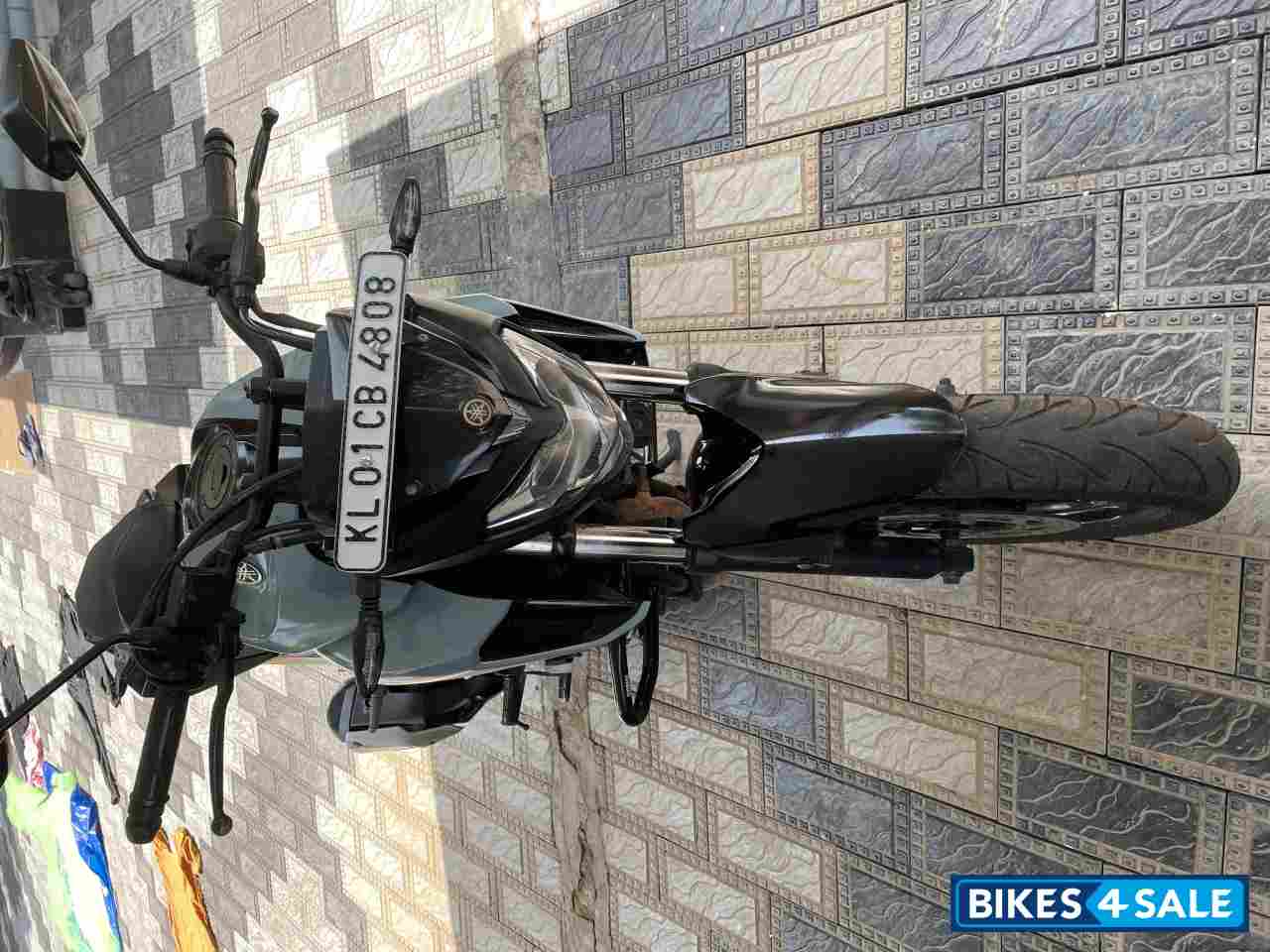 Nardo Grey Yamaha FZ25