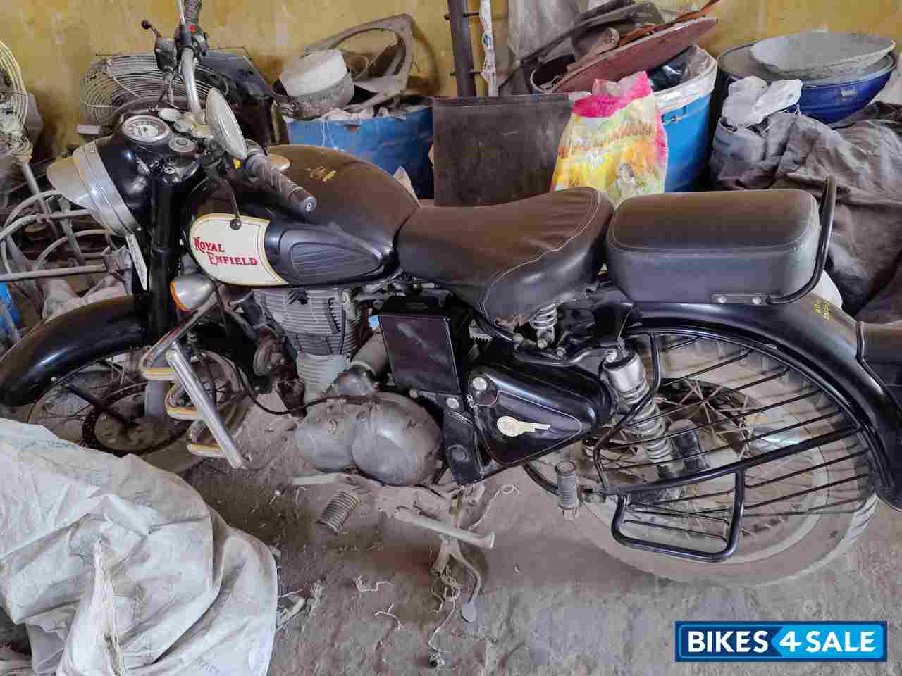 Black Royal Enfield Classic 350