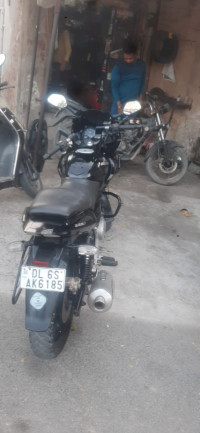Black Bajaj Pulsar 220F