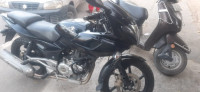 Black Bajaj Pulsar 220F