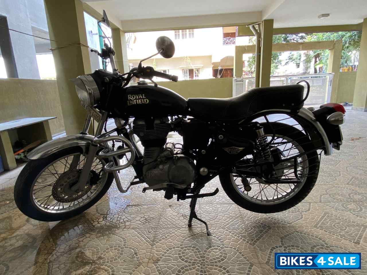 Black Royal Enfield Bullet Electra