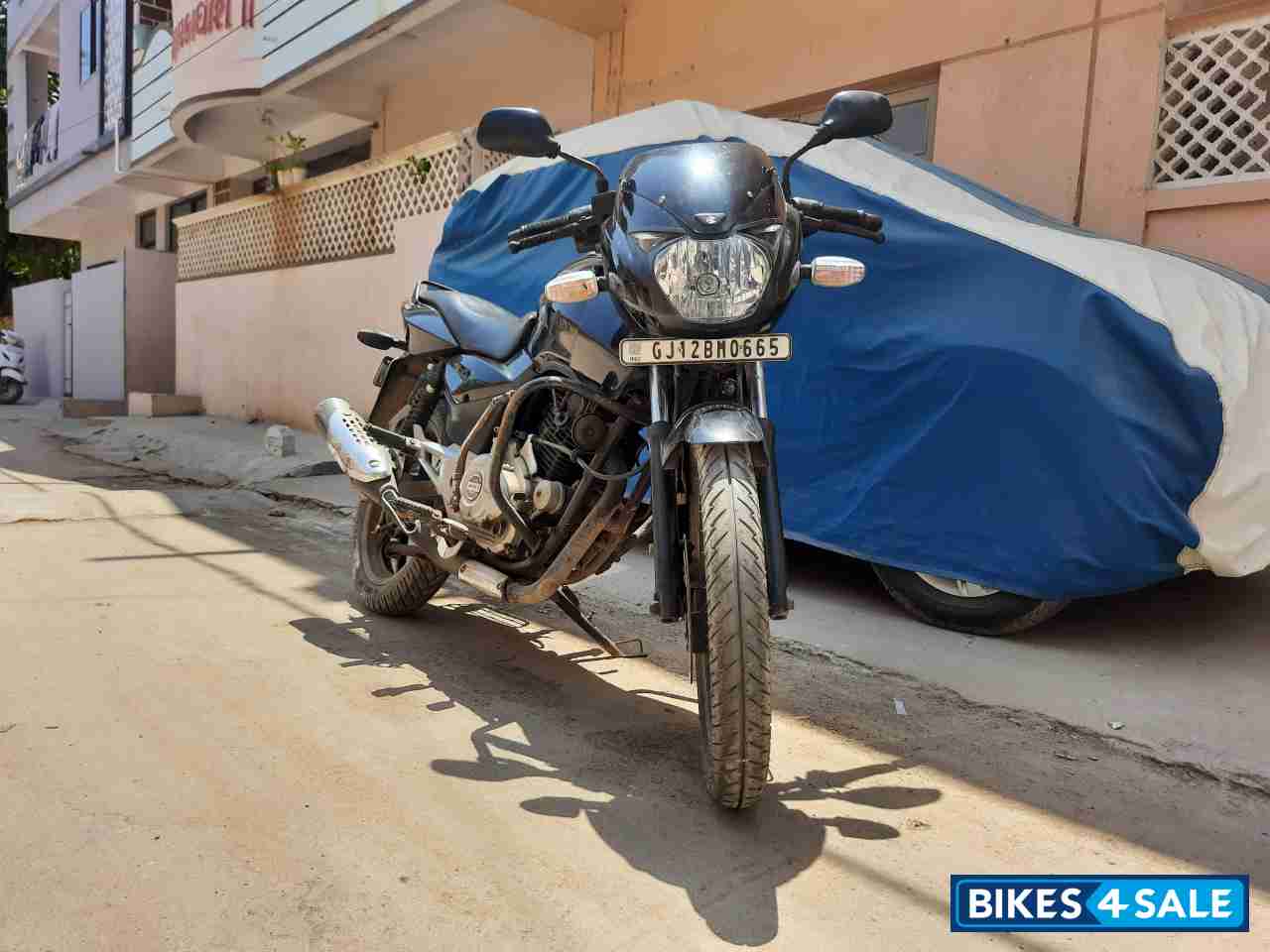 Black Bajaj Pulsar 150