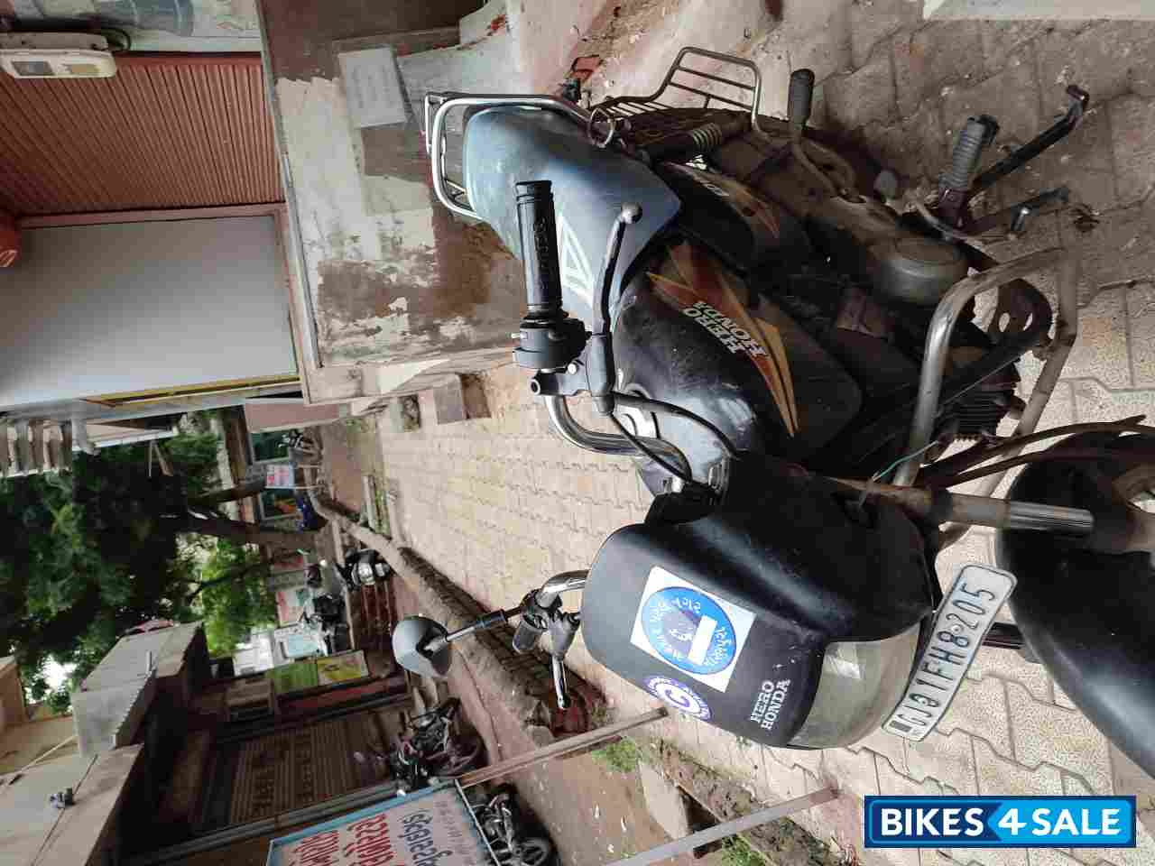 Black Hero CD Deluxe