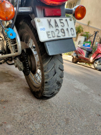 Black Bajaj Avenger 220 DTS-i