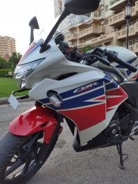 Tricolor Honda CBR 250R ABS