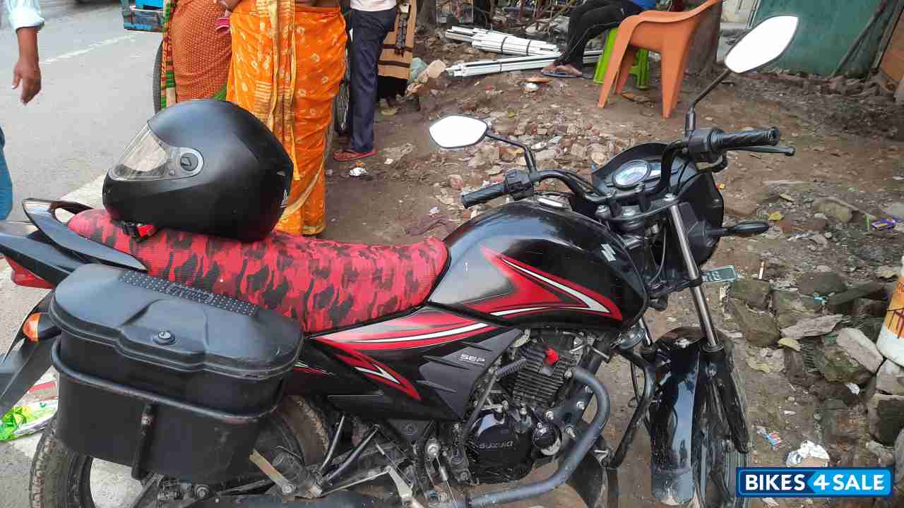 Blackish Red Suzuki Hayate EP