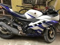 White Blue Yamaha YZF R15 V2