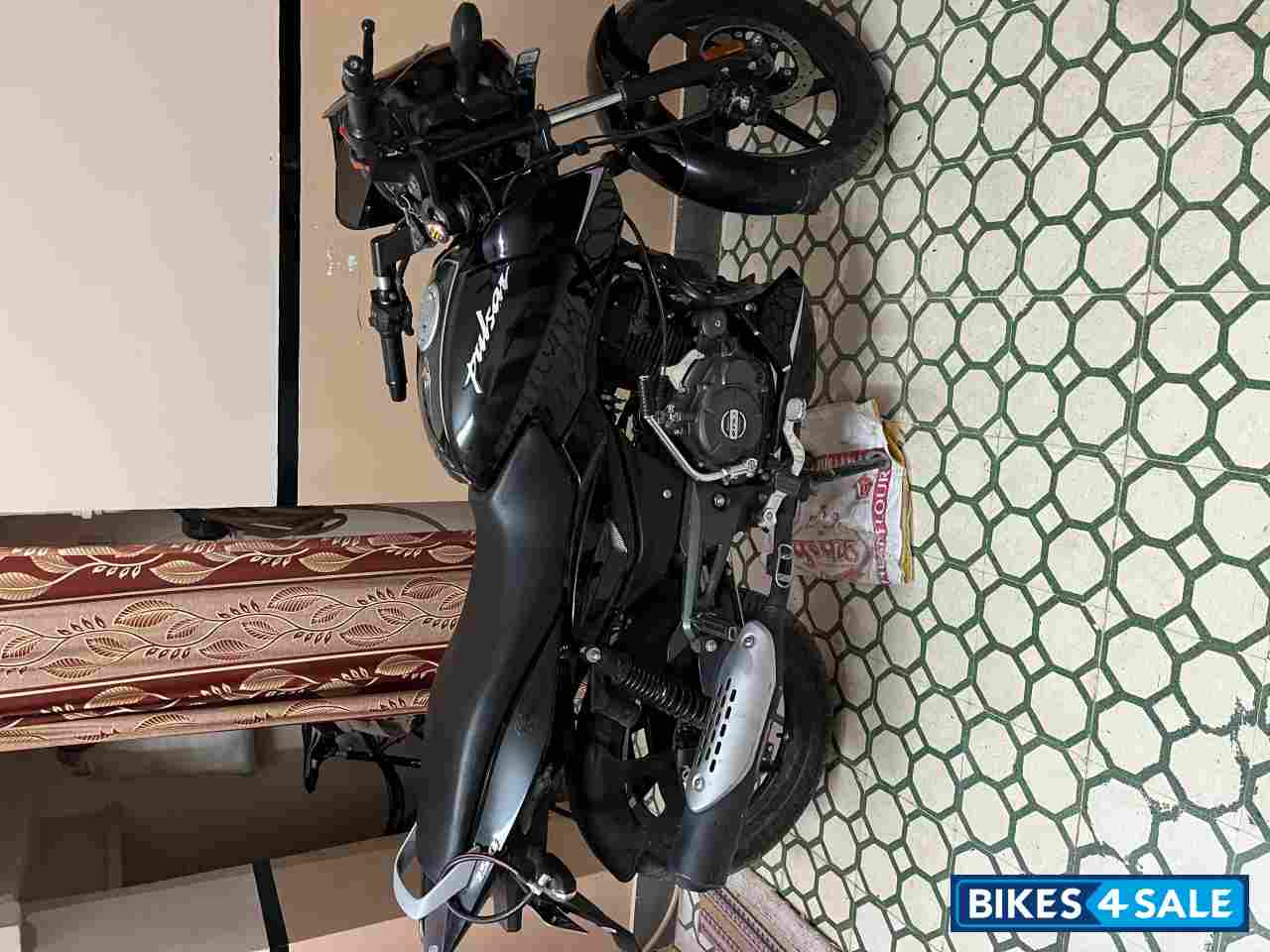 Black Bajaj Pulsar 150 BS6