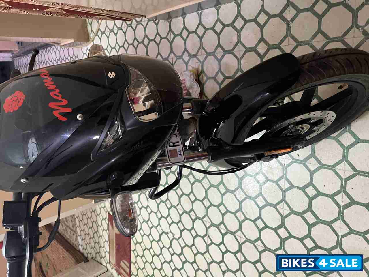 Black Bajaj Pulsar 150 BS6
