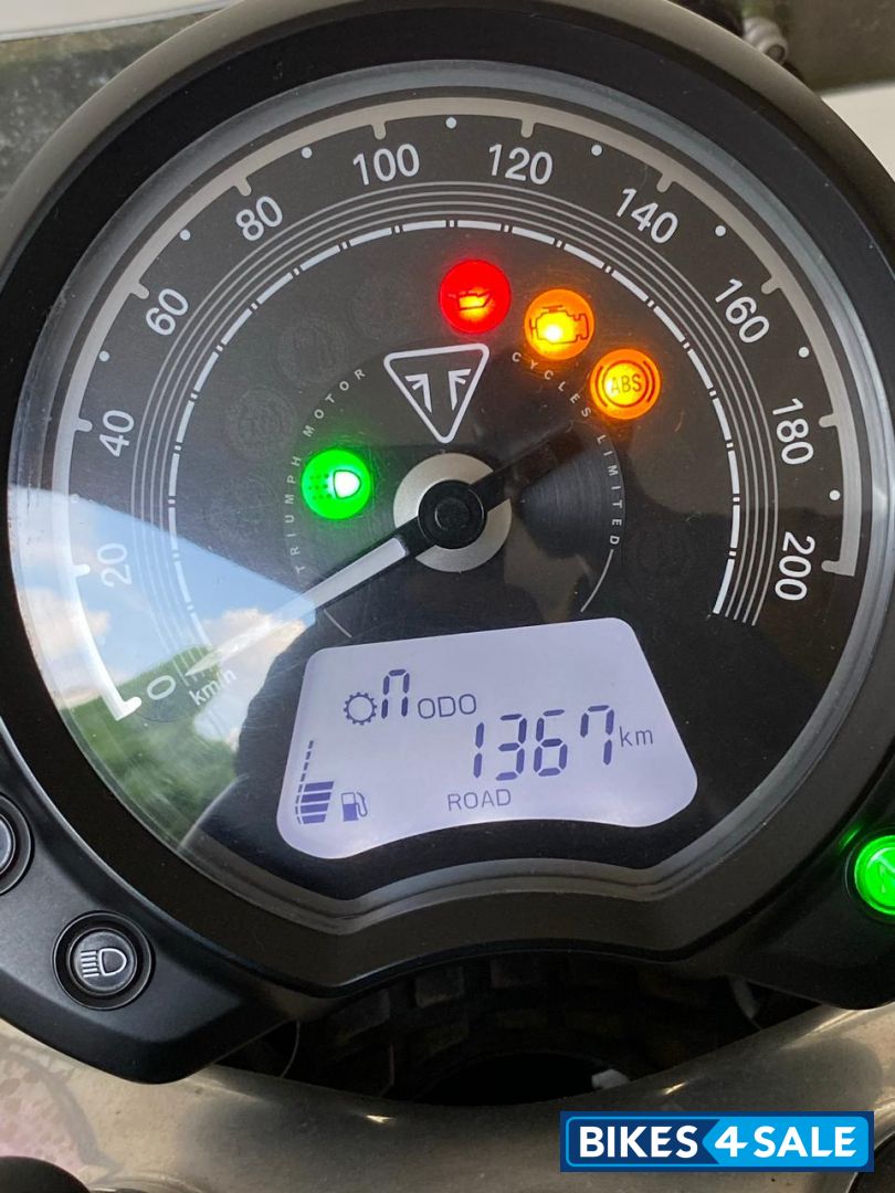 Red/ Black Triumph Speedmaster