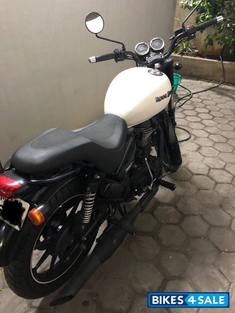 White Royal Enfield Thunderbird X 350