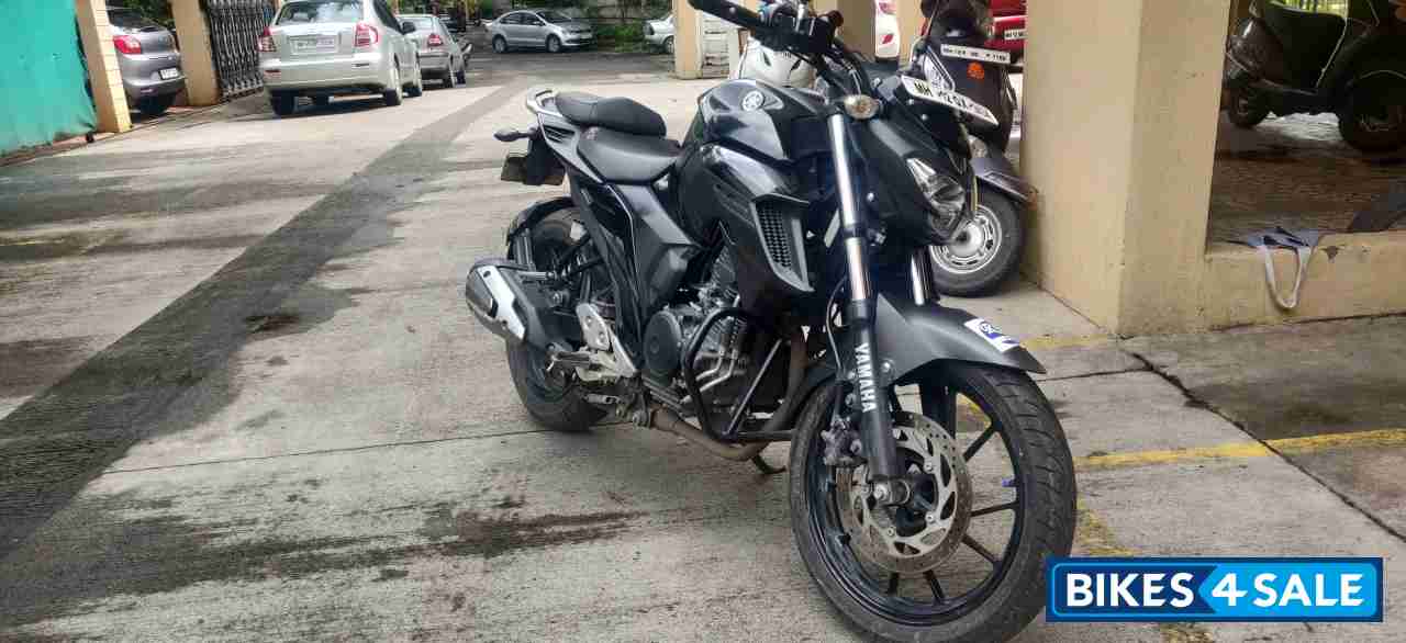 Yamaha FZ25