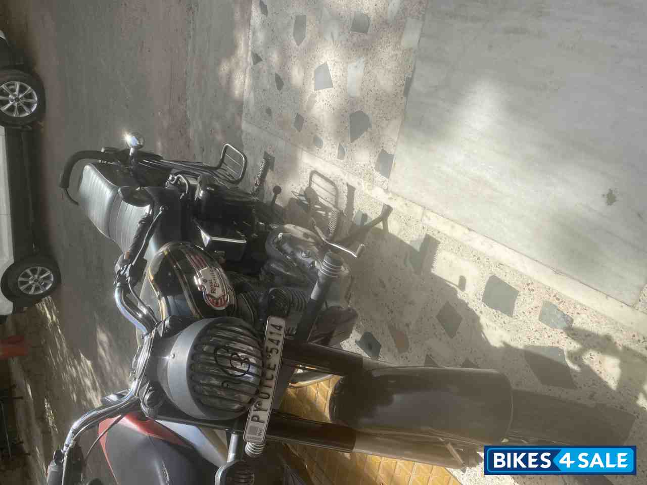 Black Royal Enfield Bullet Standard 350