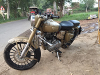 Yellow Royal Enfield Classic 500