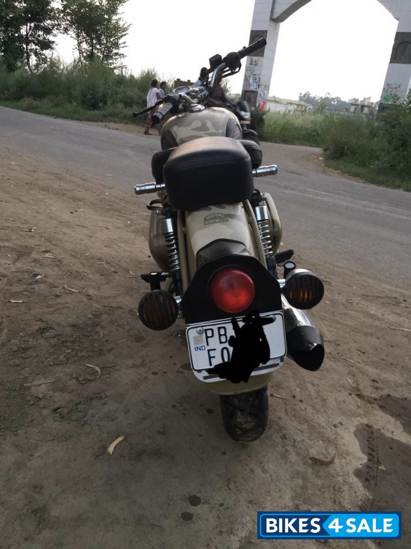 Yellow Royal Enfield Classic 500