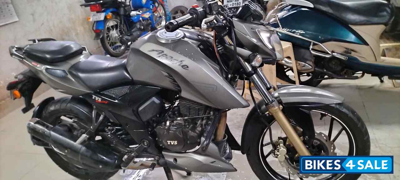 TVS Apache RTR 200 4V