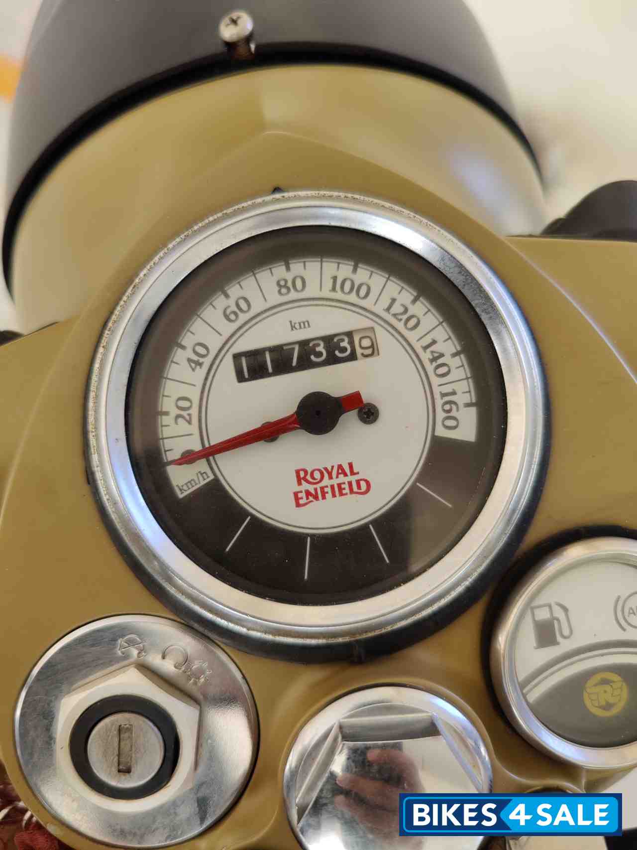 Army Colour Royal Enfield Classic Signals Stormrider Sand