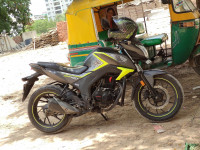 Honda CB Hornet 160R