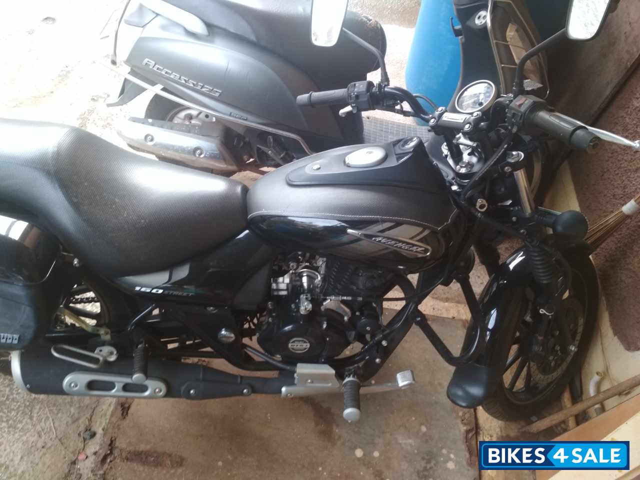 Bajaj Avenger Street 160