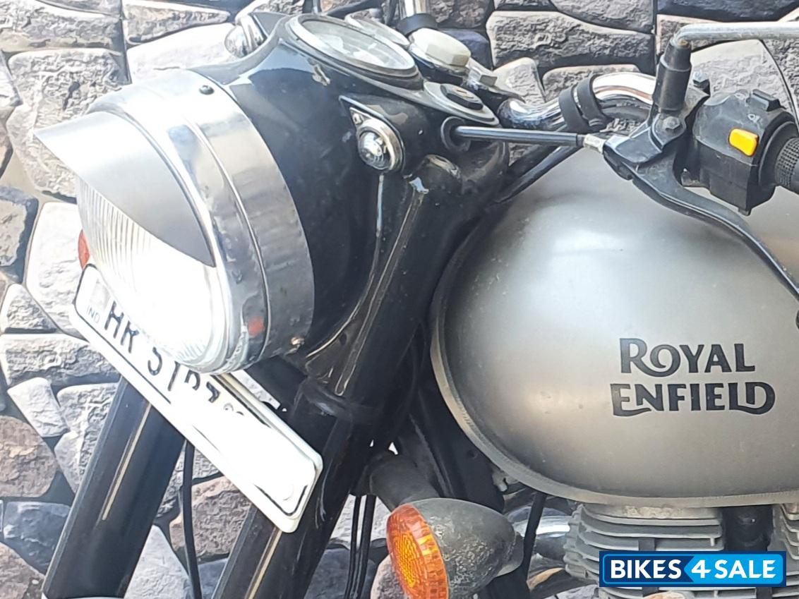 Gunmetal Grey Royal Enfield Classic Gunmetal Grey