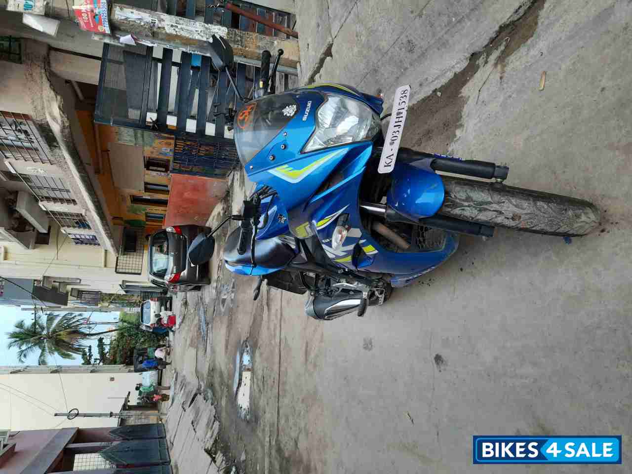 Blue Suzuki Gixxer SF Fi
