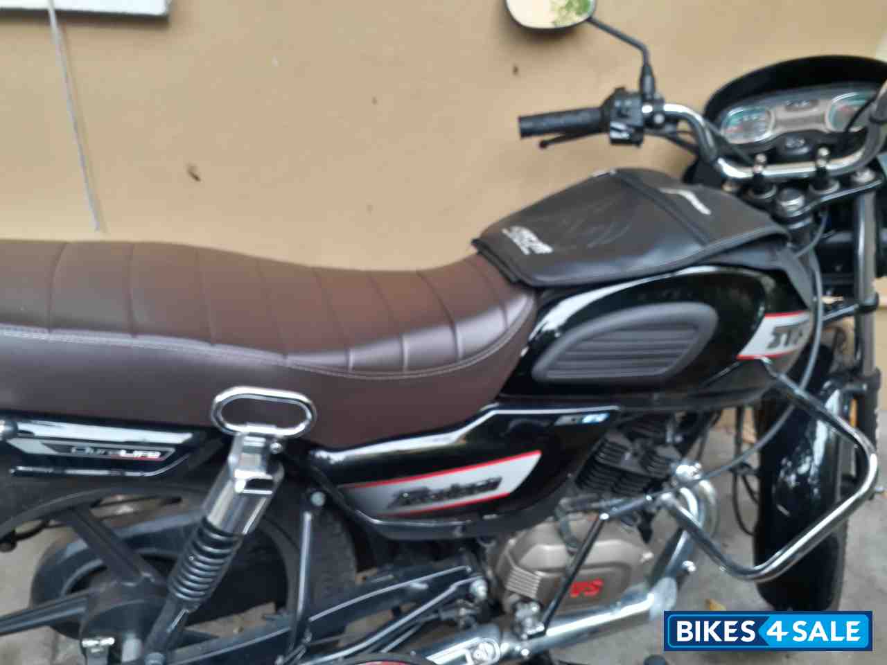 Black TVS Radeon BS6