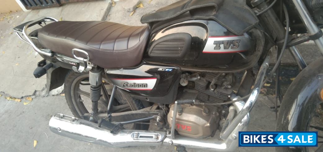 Black TVS Radeon BS6
