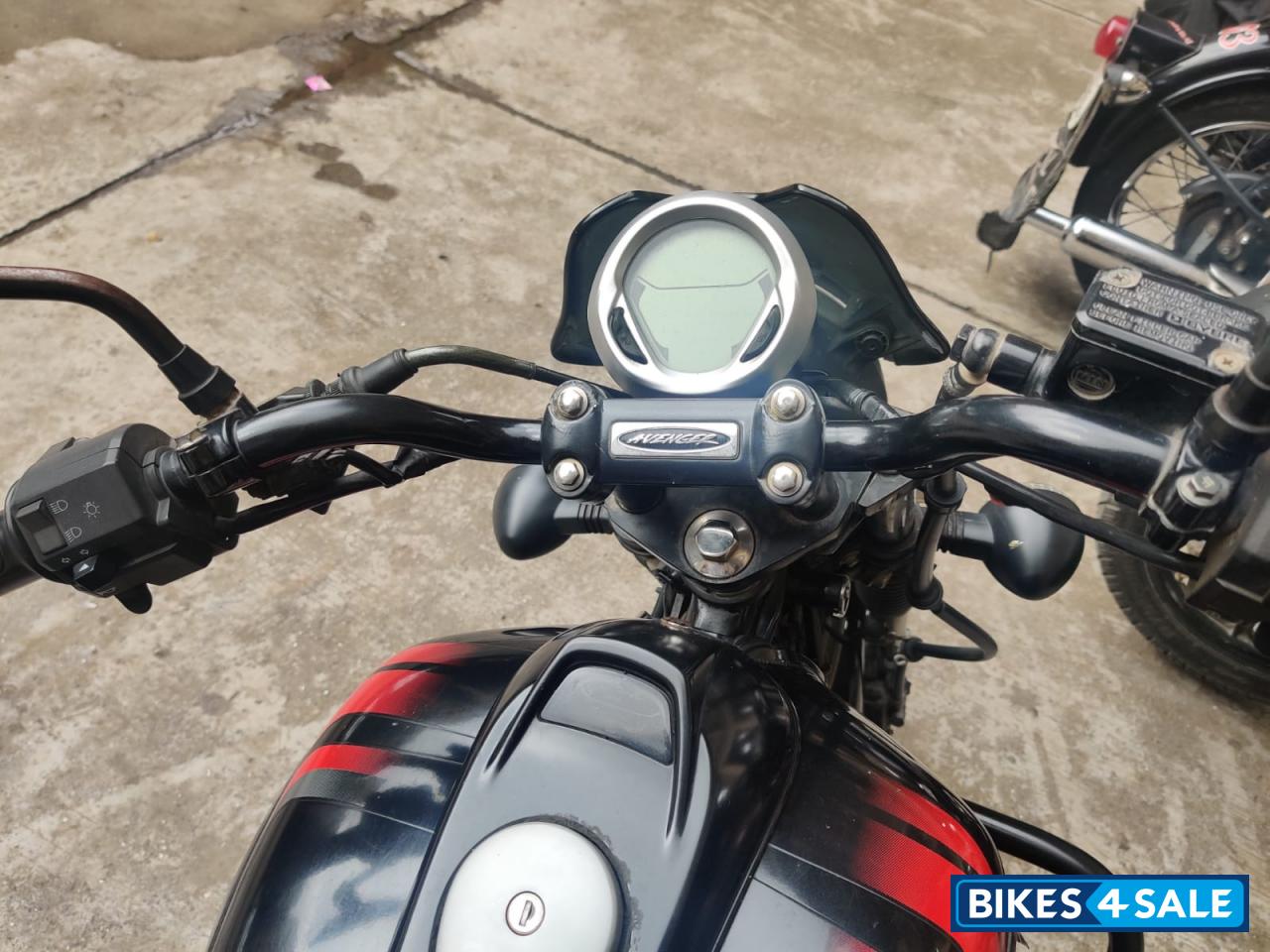 Bajaj Avenger Street 220