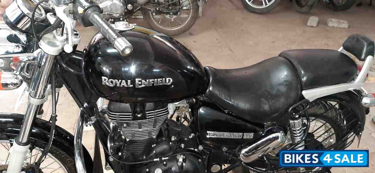 Black Royal Enfield Thunderbird 350