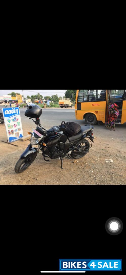 Black Yamaha FZ16