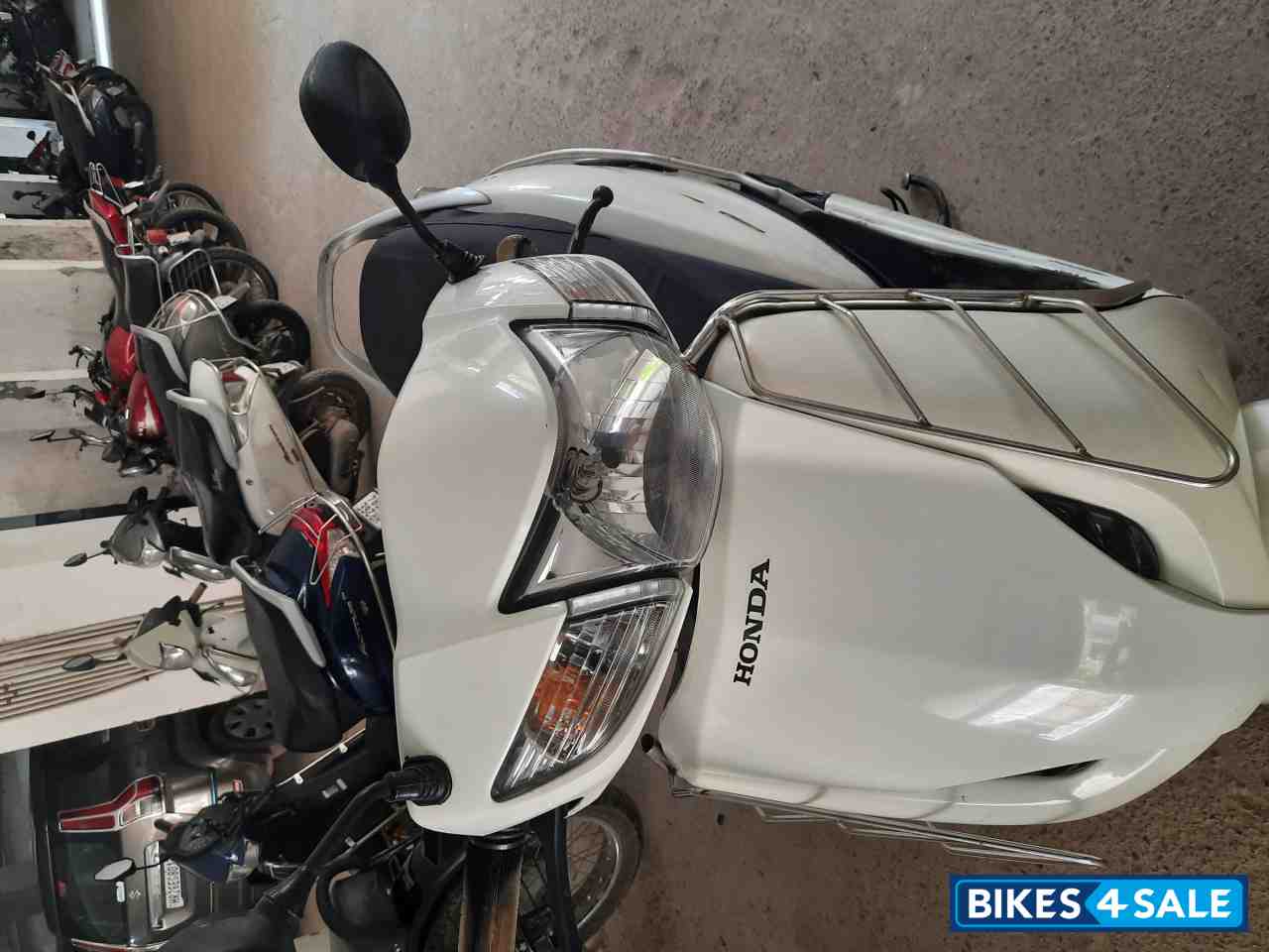 White Honda Activa