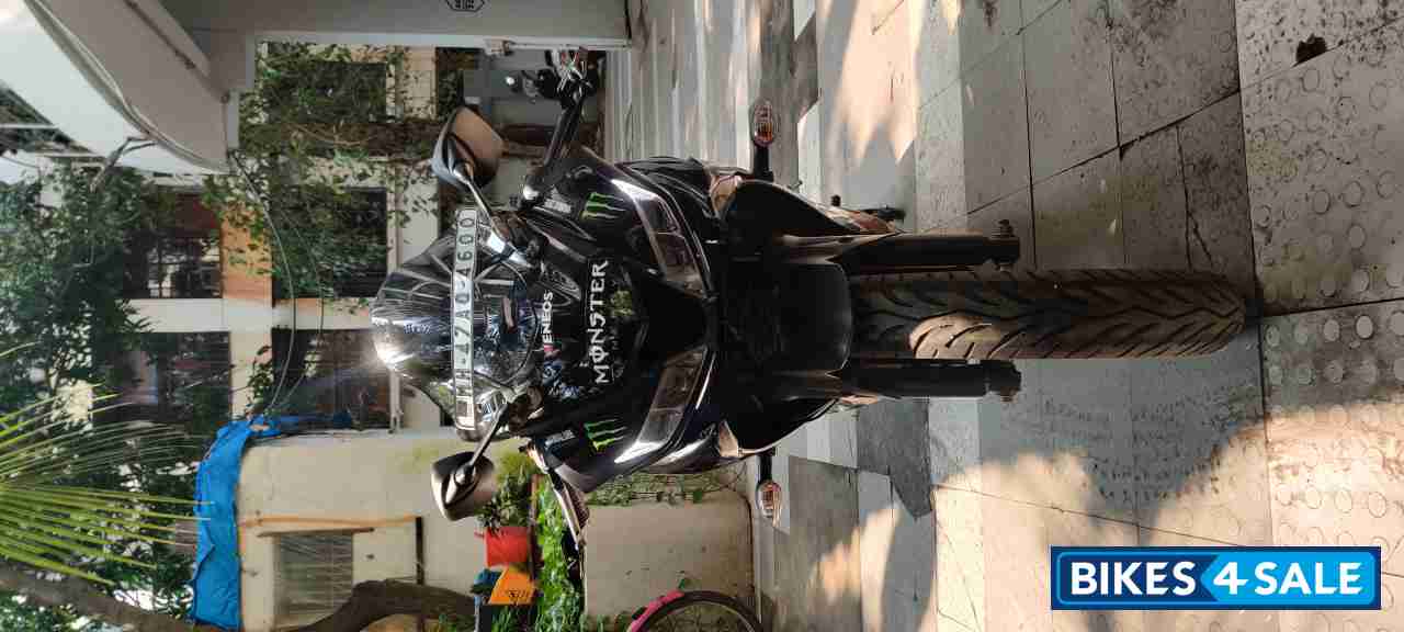 Black Monster Edition Yamaha YZF R15 V3