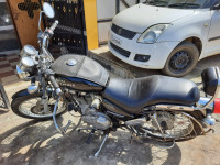 Black Royal Enfield Thunderbird 350