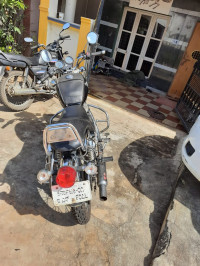 Black Royal Enfield Thunderbird 350