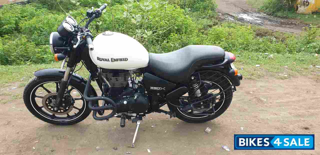 White Royal Enfield Thunderbird X 350 White Royal Enfield Thunderbird X 350