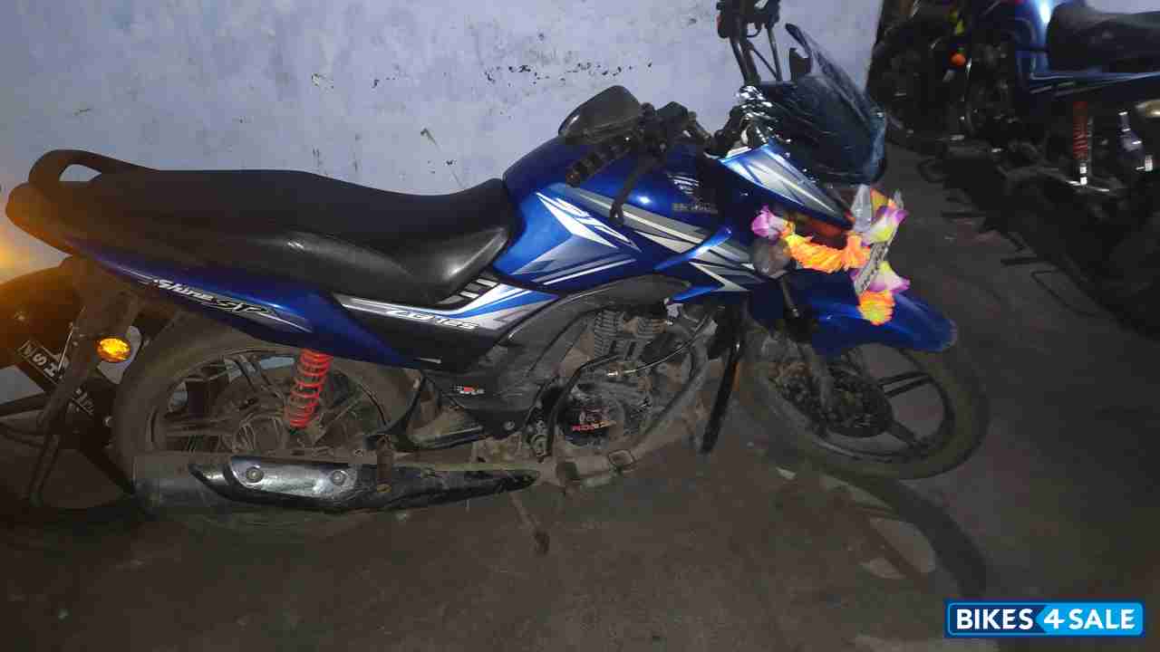 Blue Honda CB Shine SP