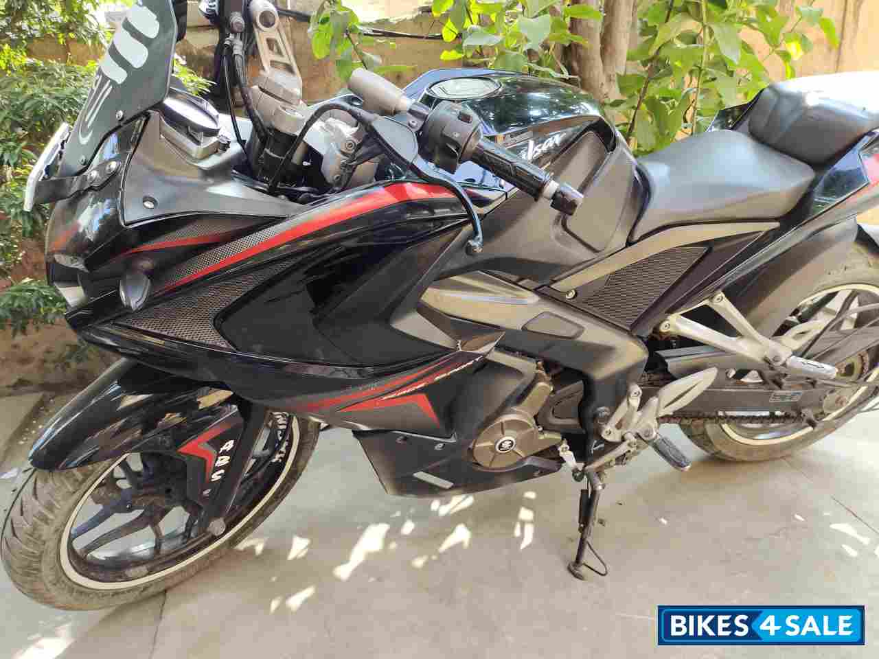 Bajaj Pulsar RS 200