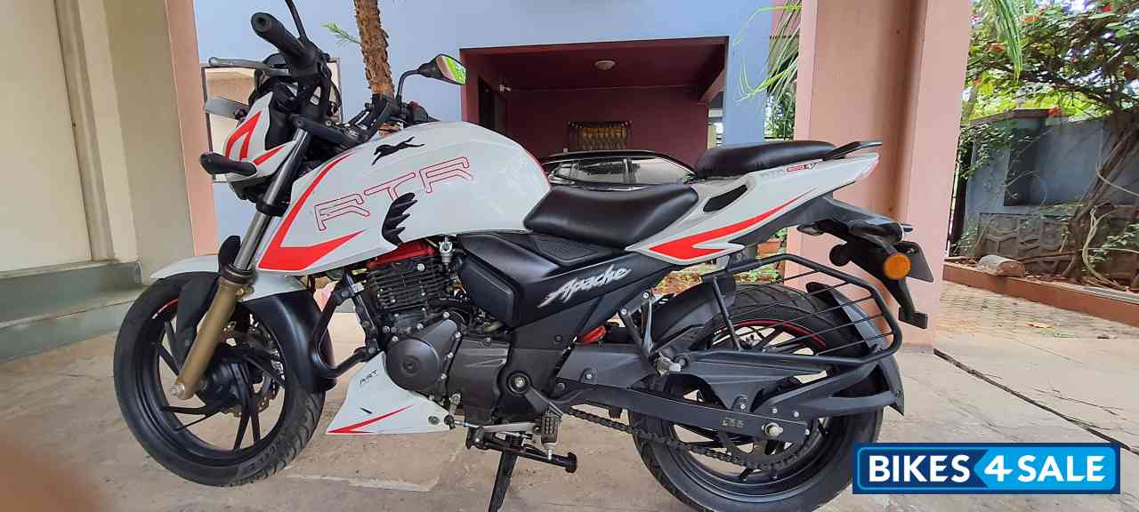 TVS Apache RTR 200 4V ABS