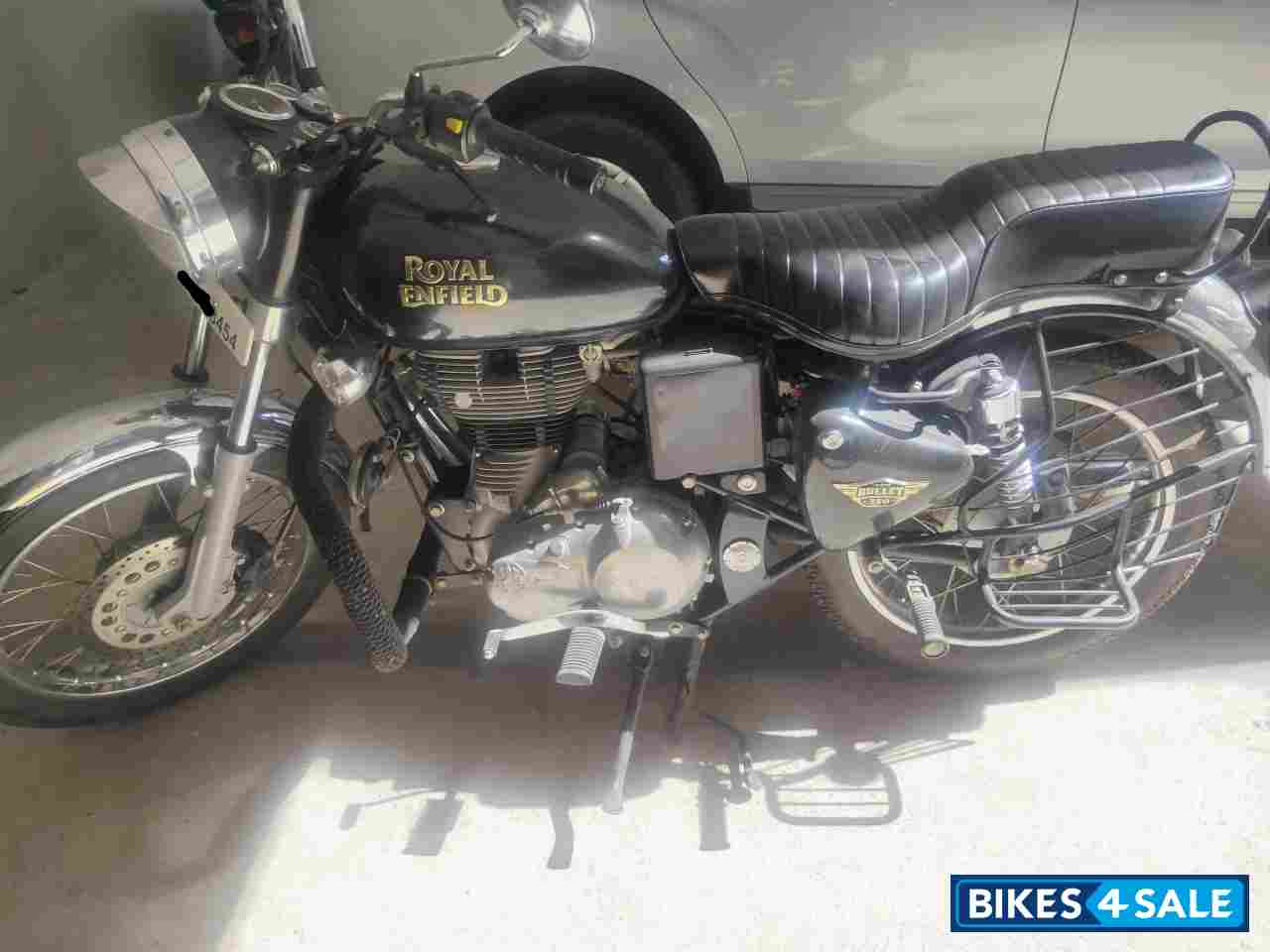 Black Royal Enfield Bullet Electra