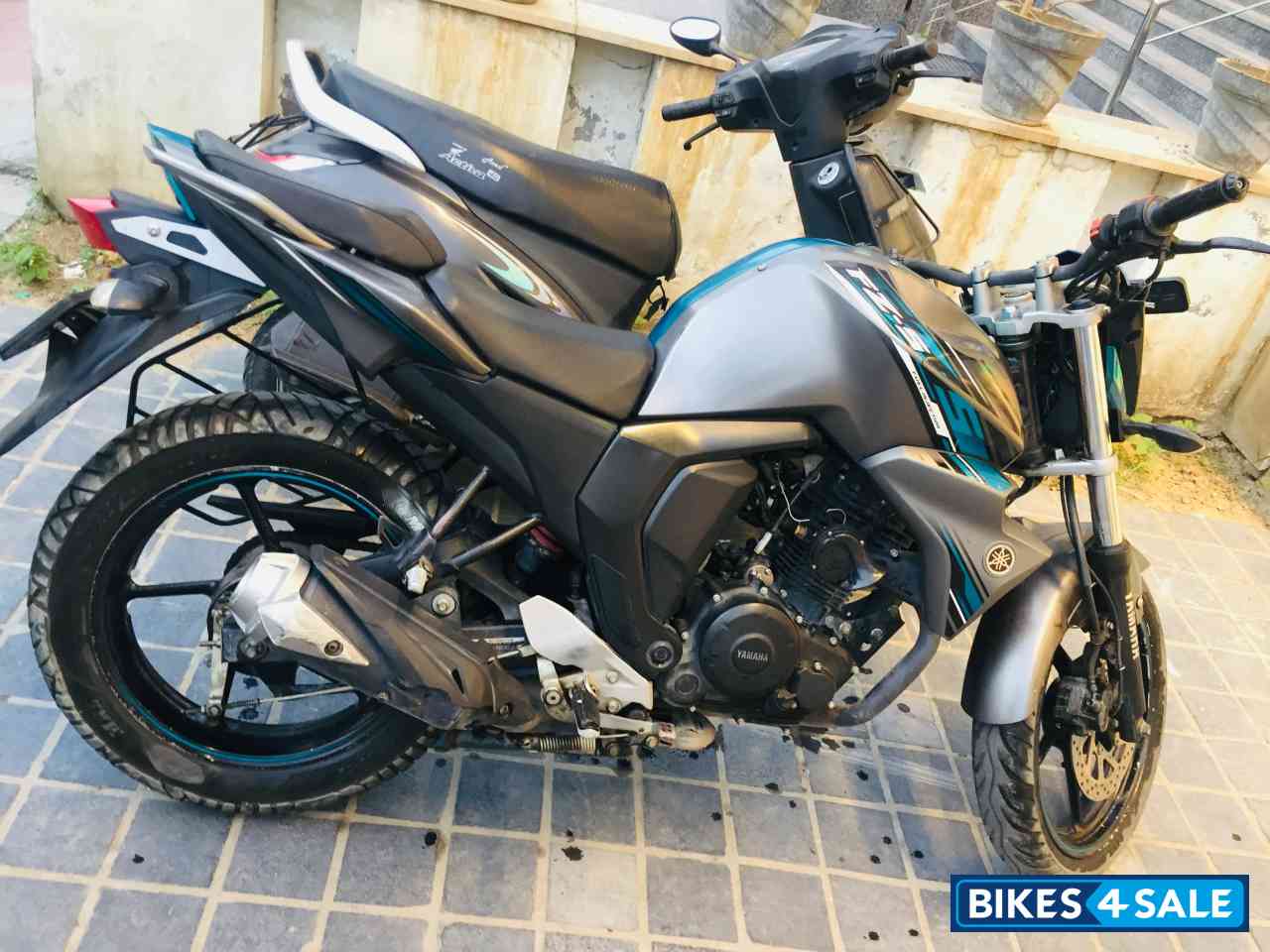 Grey Blue Yamaha FZ-S FI V2