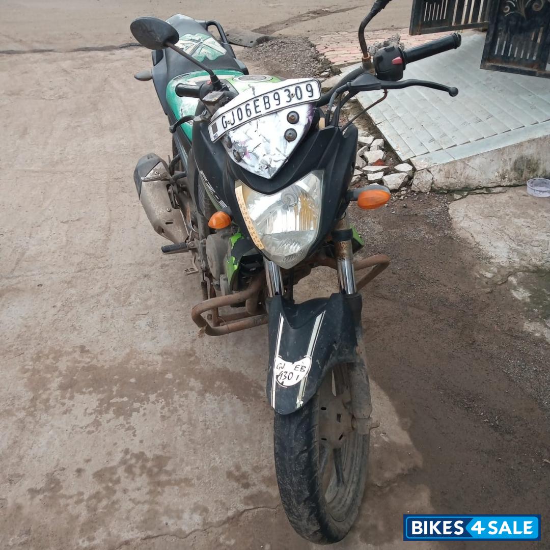 Black Green Yamaha FZ-S