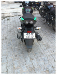 Black/green Bajaj Pulsar 125 Split Seat