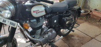 Black Royal Enfield Classic 500
