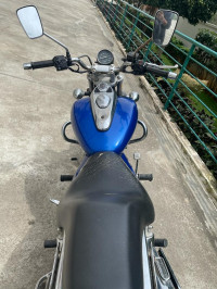 Blue Bajaj Avenger 220 DTS-i