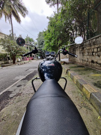 Black Royal Enfield Thunderbird 500