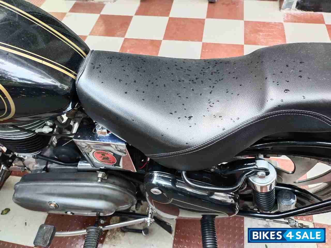 Black Royal Enfield Bullet 350